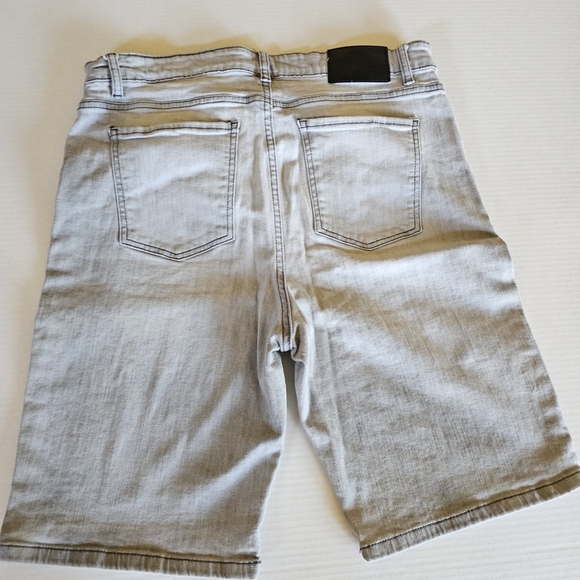 Men's Light Gray Jean Shorts - Picture 5 of 8